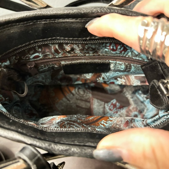 BRIGHTON Corazon Black Pebble Grain/Croc Embossed Bag W/Silver Heart Handles - Picture 7 of 12